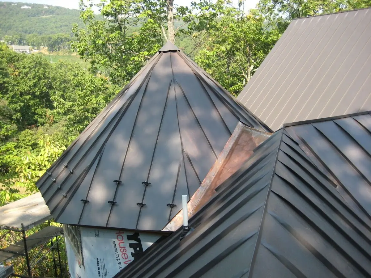 Professional Roof Tarp Installation by Craftsman Roofing in Corner Ketch